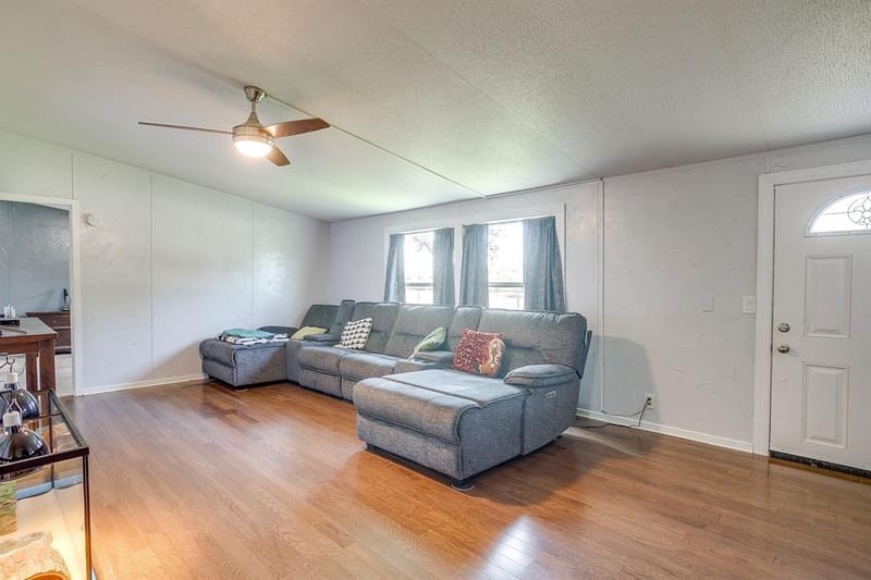 116 N Skyline Court, Cresson TX 76035 - Photo 4