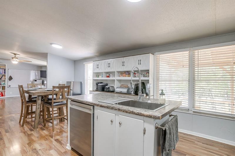 116 N Skyline Court, Cresson TX 76035 - Photo 8