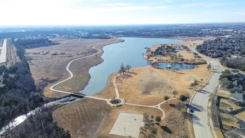 4021 Aurora Lane, Heartland TX 75126 - Photo 37
