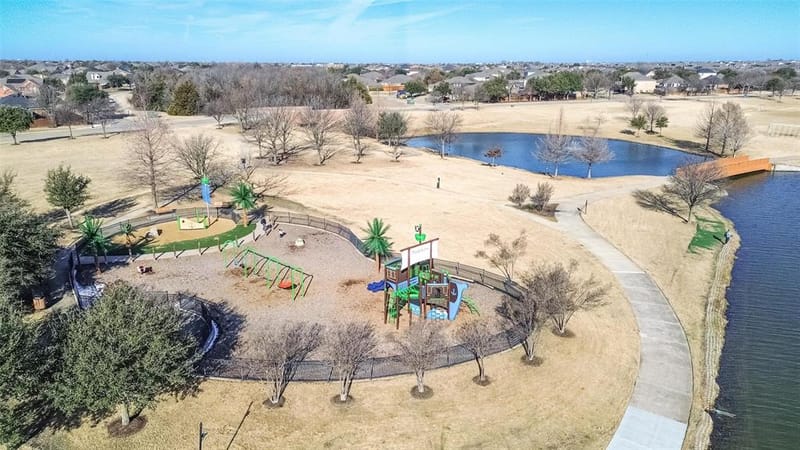 4021 Aurora Lane, Heartland TX 75126 - Photo 39