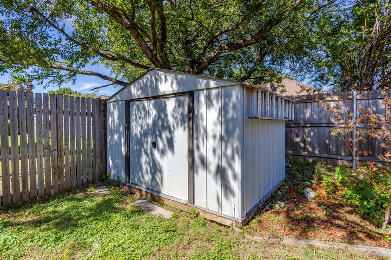 1032 Roundrock Drive, Saginaw TX 76179 - Photo 27