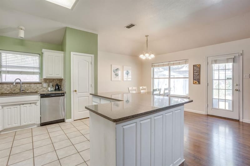 1032 Roundrock Drive, Saginaw TX 76179 - Photo 12