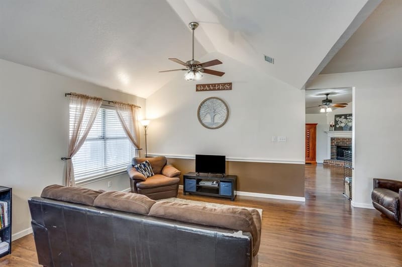 1032 Roundrock Drive, Saginaw TX 76179 - Photo 7