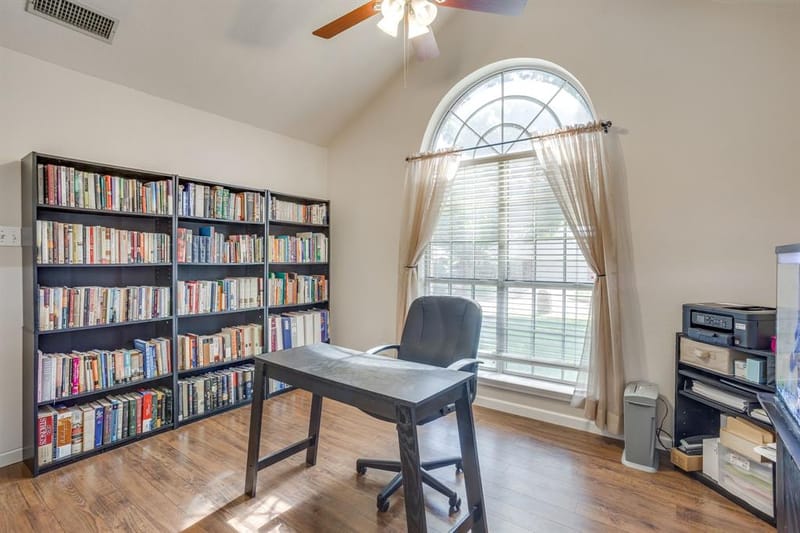 1032 Roundrock Drive, Saginaw TX 76179 - Photo 5