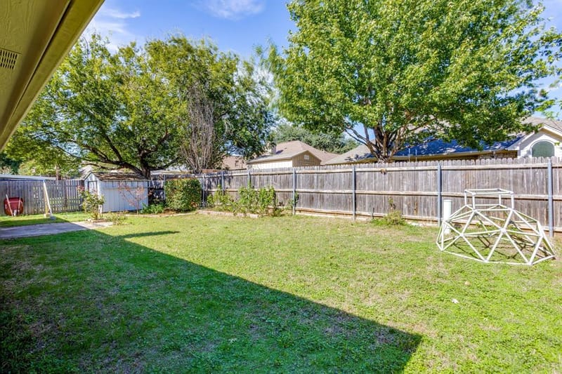 1032 Roundrock Drive, Saginaw TX 76179 - Photo 25