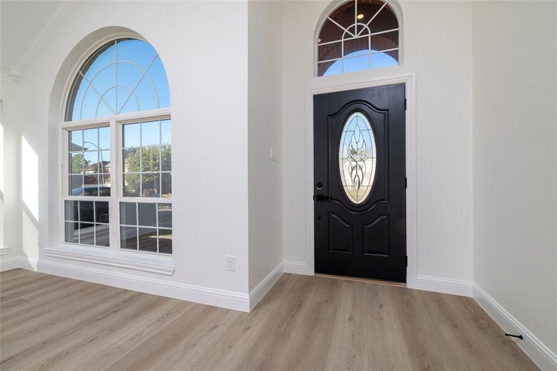 2048 Bay View Drive, Irving TX 75060 - Photo 6