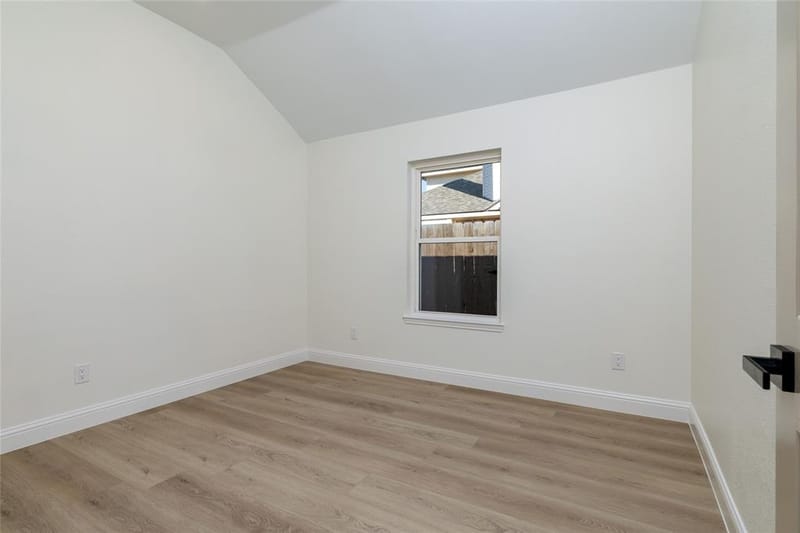2048 Bay View Drive, Irving TX 75060 - Photo 28