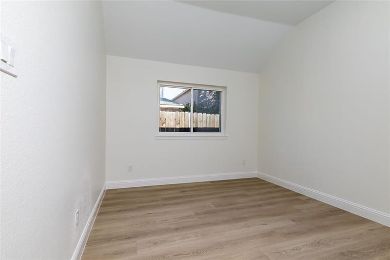 2048 Bay View Drive, Irving TX 75060 - Photo 29