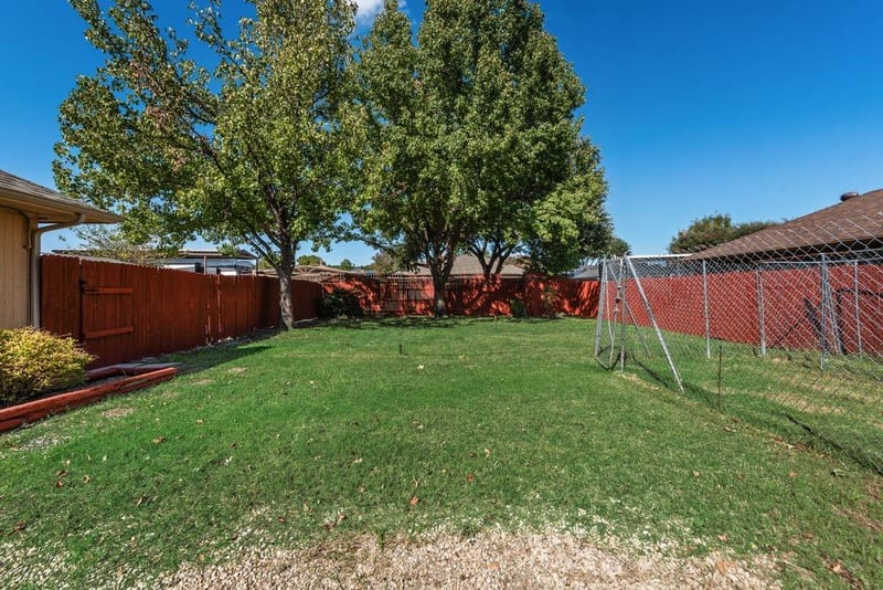 1616 Saxony Place, Carrollton TX 75007 - Photo 24