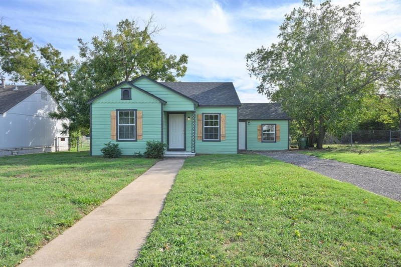 1010 SE 20th Street, Mineral Wells TX 76067