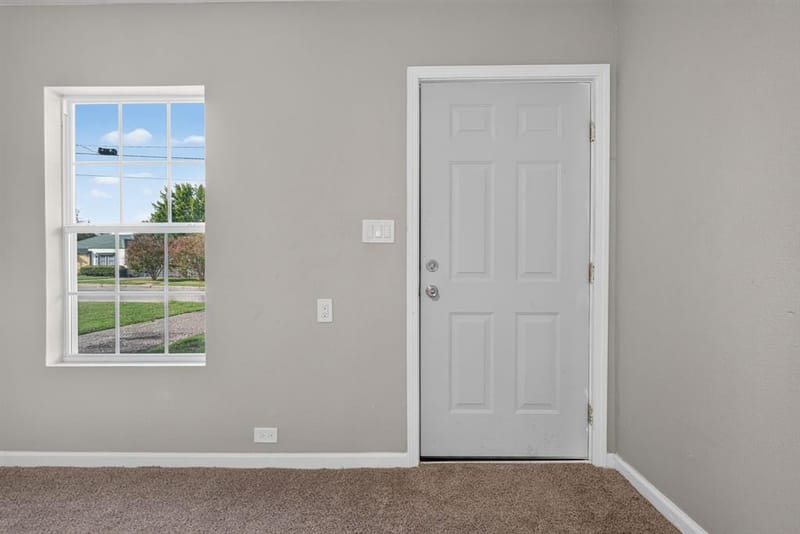 1010 SE 20th Street, Mineral Wells TX 76067 - Photo 4
