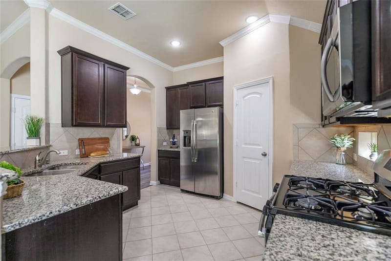 14613 Gilley Lane, Fort Worth TX 76052 - Photo 8