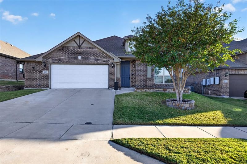 413 Lakeview Drive, Alvarado TX 76009 - Photo 2