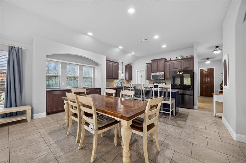 413 Lakeview Drive, Alvarado TX 76009 - Photo 12