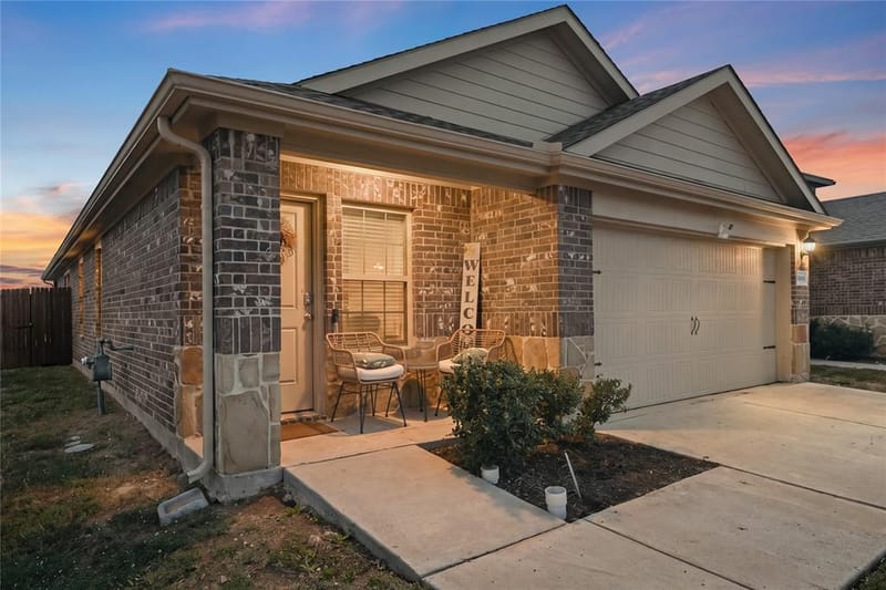 2204 Nightgrove Circle, Crandall TX 75114