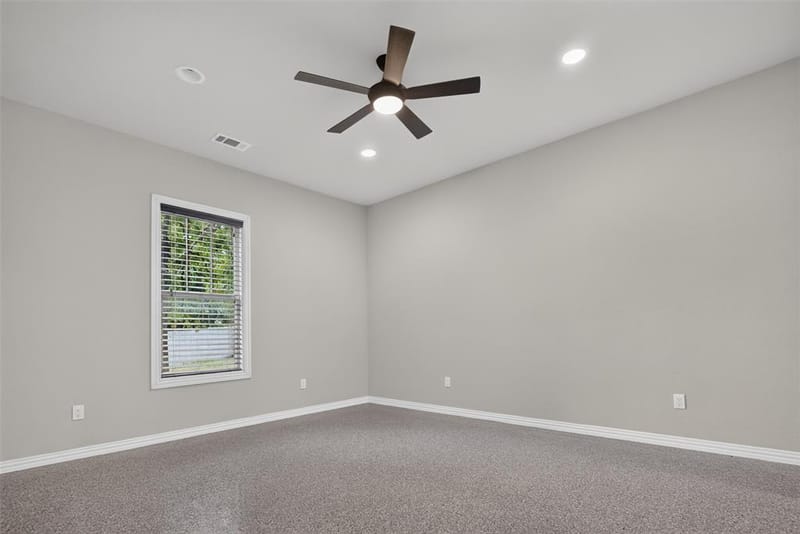 180 Garnet Road, Springtown TX 76082 - Photo 13