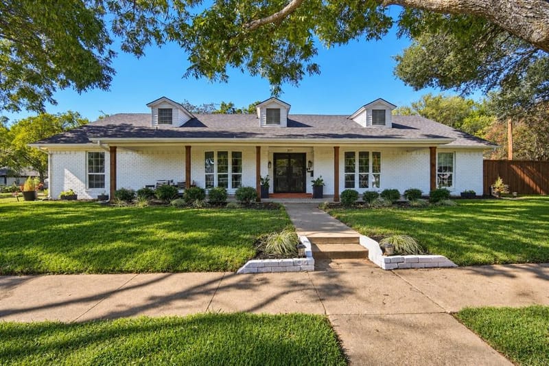 301 N Preston Street, Ennis TX 75119