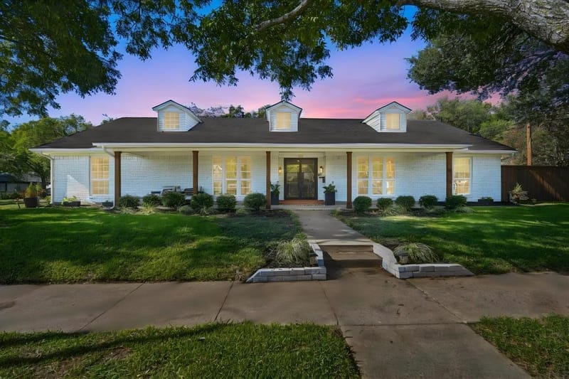 301 N Preston Street, Ennis TX 75119 - Photo 4