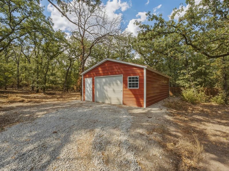 106 Summers Circle, Azle TX 76020 - Photo 32