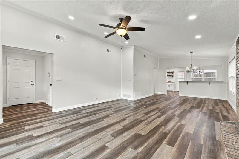 4801 Crest Drive, Arlington TX 76017 - Photo 6