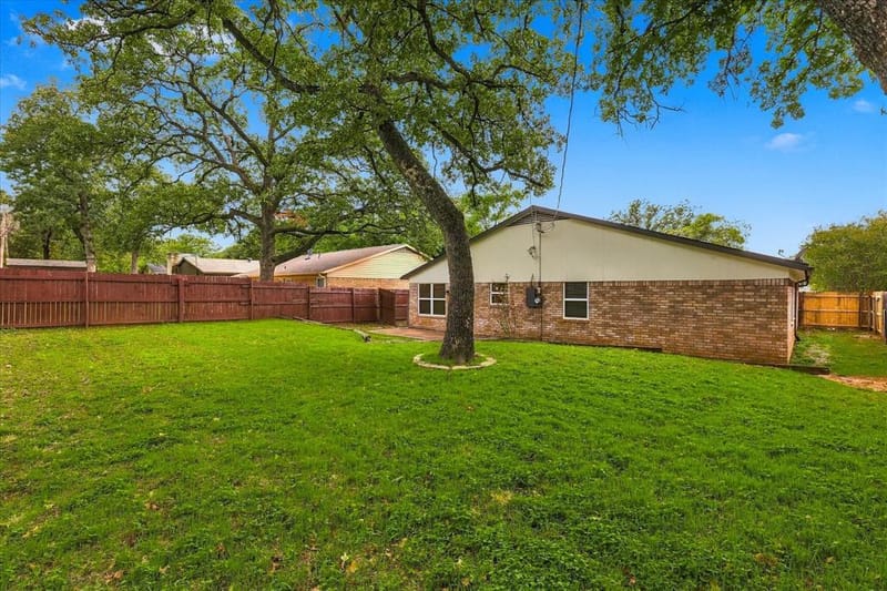 4801 Crest Drive, Arlington TX 76017 - Photo 32