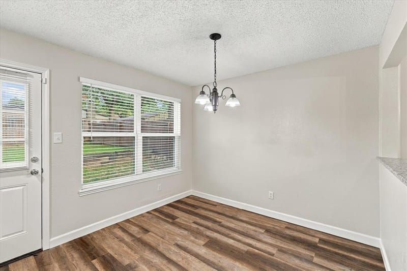 4801 Crest Drive, Arlington TX 76017 - Photo 9