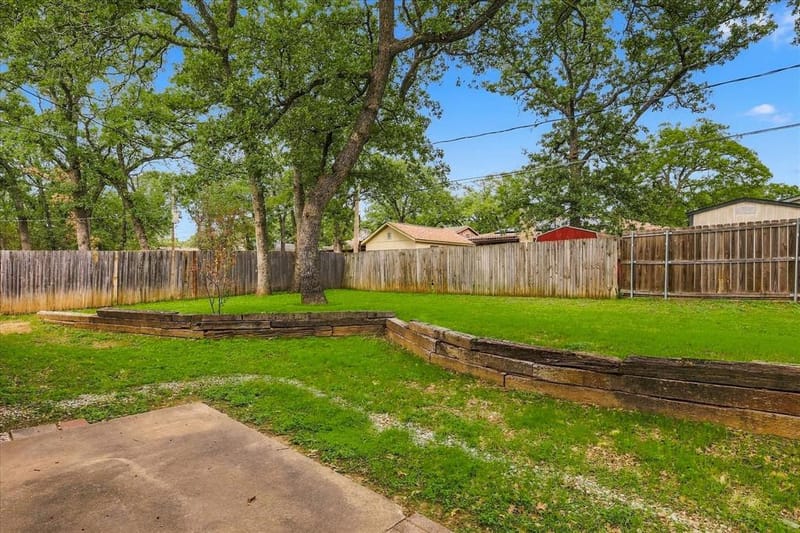 4801 Crest Drive, Arlington TX 76017 - Photo 30