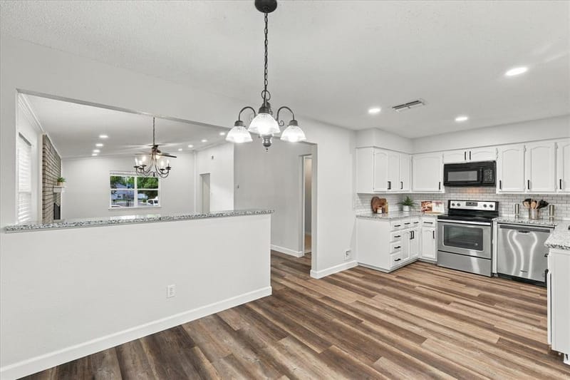4801 Crest Drive, Arlington TX 76017 - Photo 10