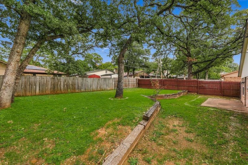 4801 Crest Drive, Arlington TX 76017 - Photo 35