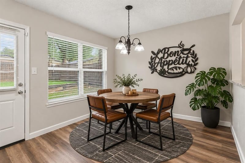 4801 Crest Drive, Arlington TX 76017 - Photo 8