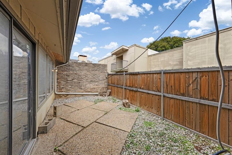 8560 Park Lane, Dallas TX 75231 - Photo 25