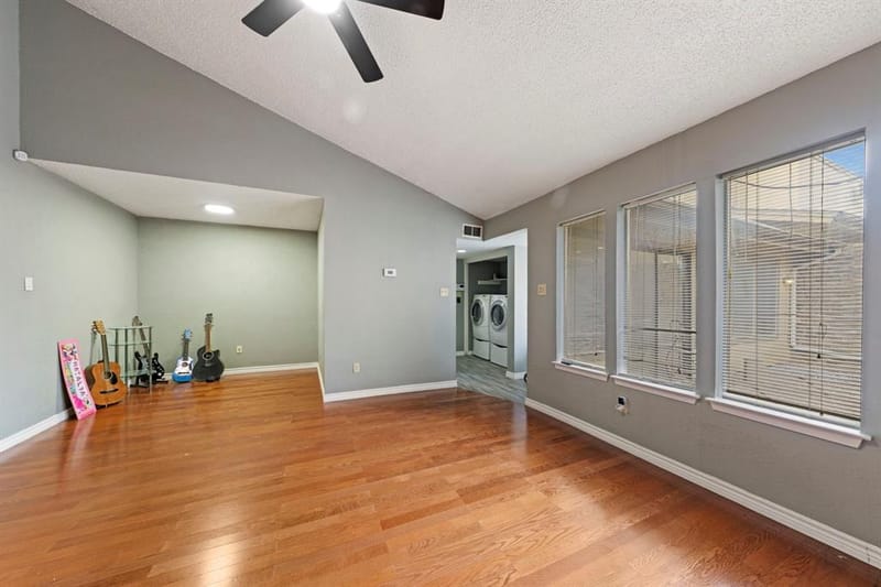 8560 Park Lane, Dallas TX 75231 - Photo 21