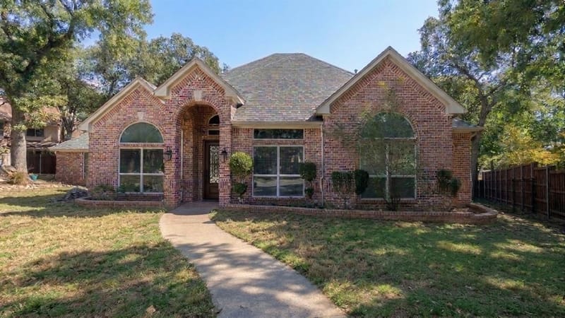 804 Woodbury Court, Keller TX 76248 - Photo 2
