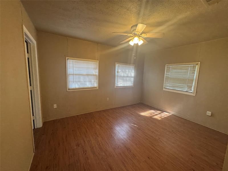 548 Miller Lane, Van Alstyne TX 75495 - Photo 3