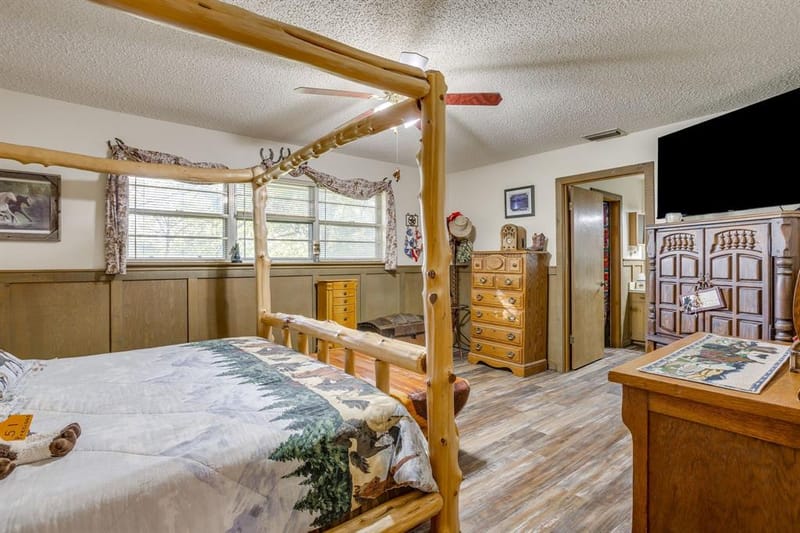 8112 County Rd 1014, Joshua TX 76058 - Photo 12
