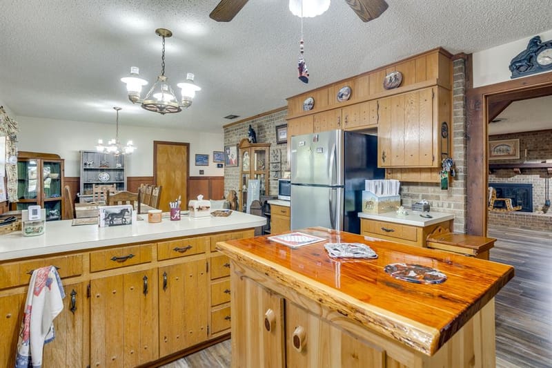 8112 County Rd 1014, Joshua TX 76058 - Photo 11