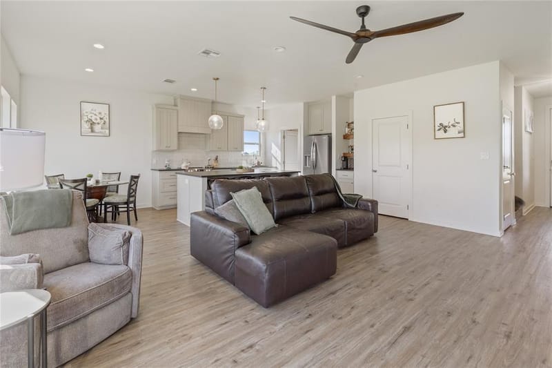 226 Stillmeadow Way, Whitney TX 76692 - Photo 6