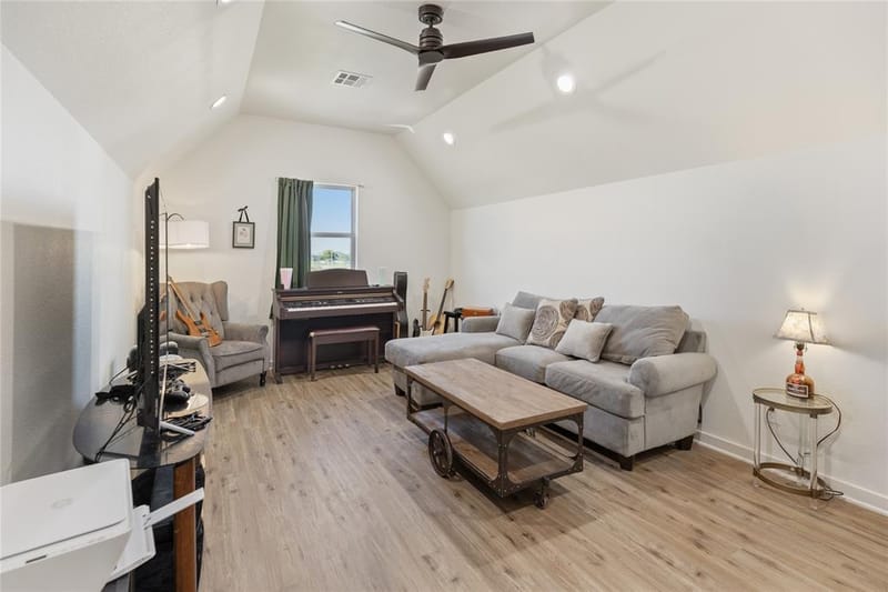 226 Stillmeadow Way, Whitney TX 76692 - Photo 13