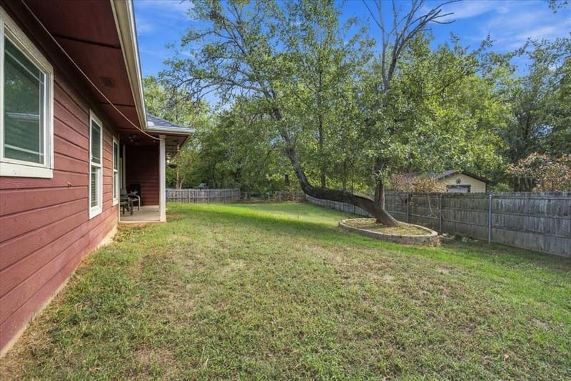 1831 Woodland Park Drive, Denison TX 75020 - Photo 6