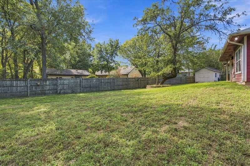 1831 Woodland Park Drive, Denison TX 75020 - Photo 7