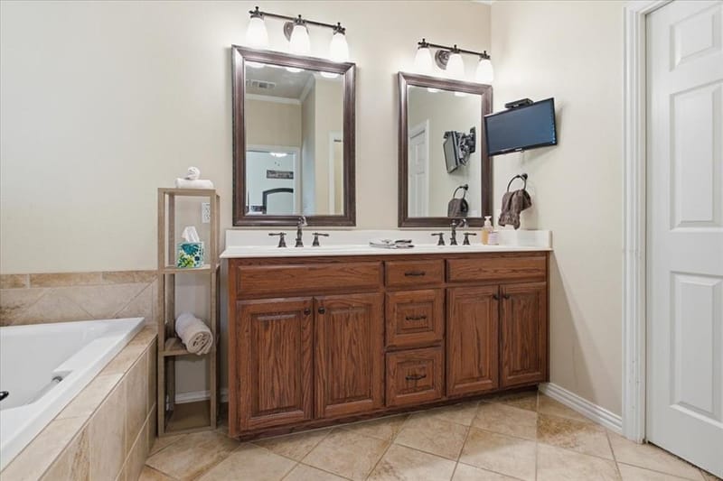 1831 Woodland Park Drive, Denison TX 75020 - Photo 28