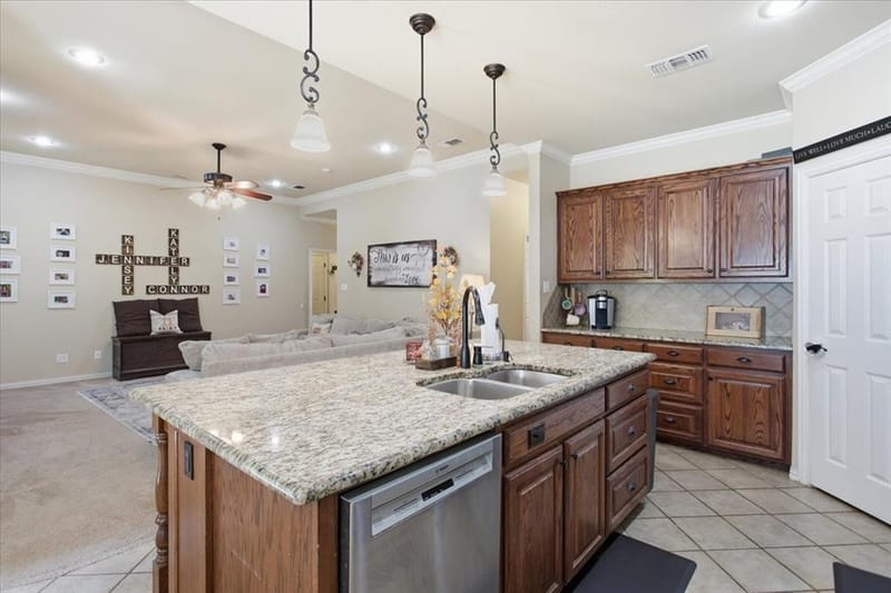 1831 Woodland Park Drive, Denison TX 75020 - Photo 15