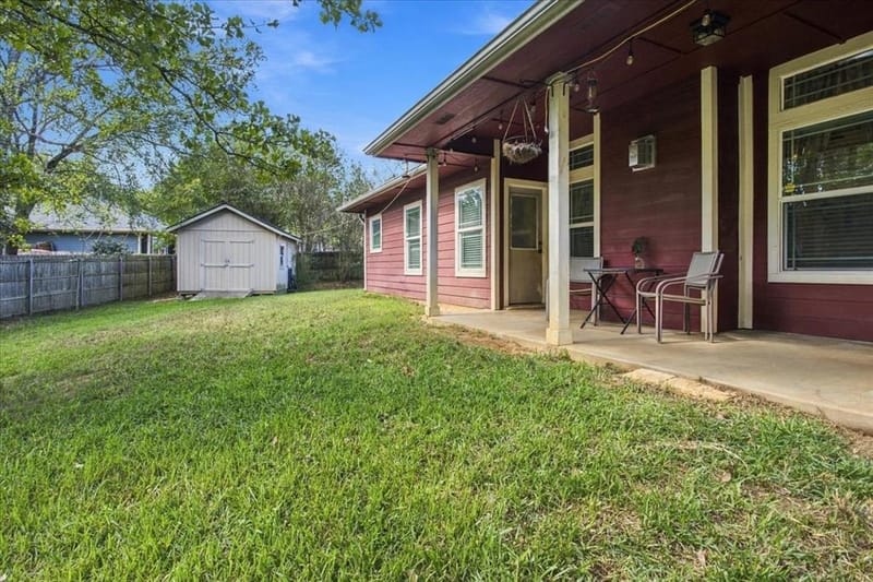 1831 Woodland Park Drive, Denison TX 75020 - Photo 11