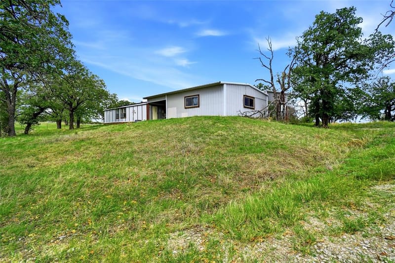 1633 Three Skillet Road, Springtown TX 76082 - Photo 34