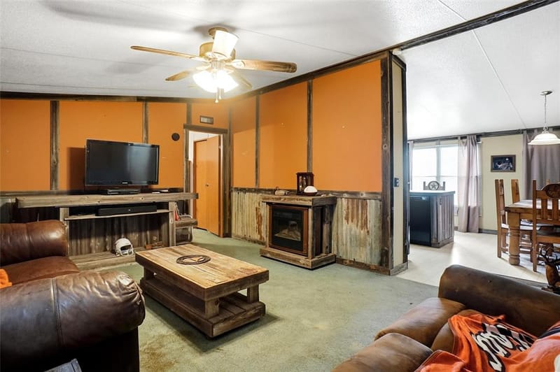 1633 Three Skillet Road, Springtown TX 76082 - Photo 11