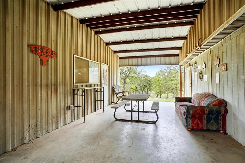 1633 Three Skillet Road, Springtown TX 76082 - Photo 29
