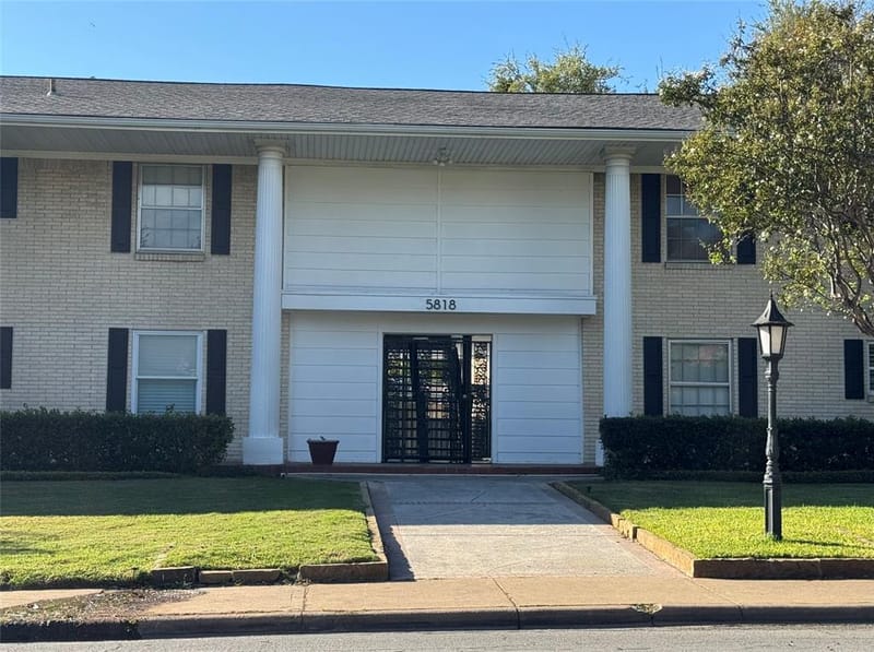 5818 E University Boulevard # 108, Dallas TX 75206 - Photo 2