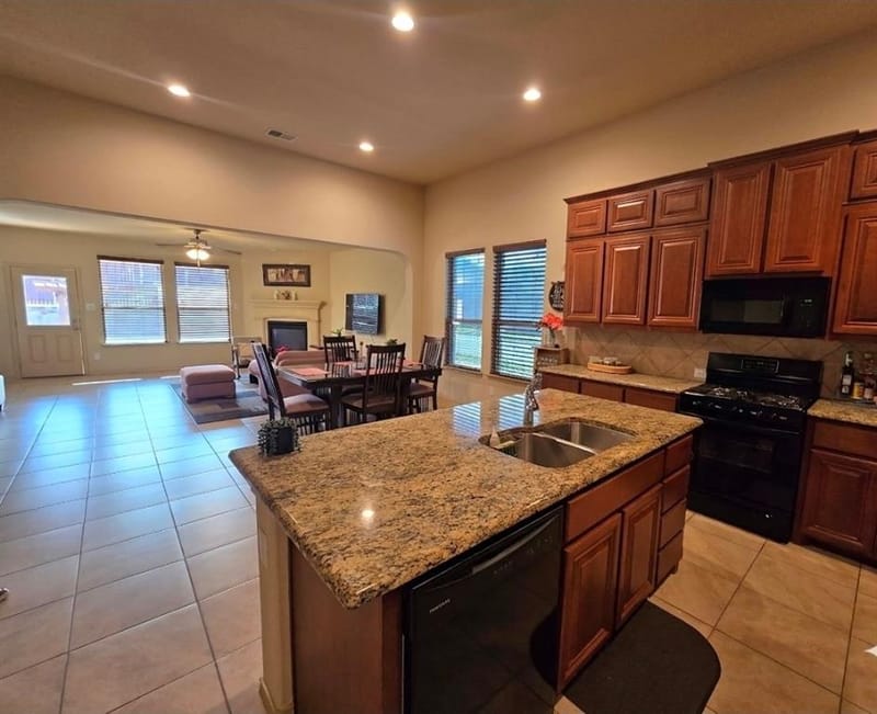 9265 Flying Eagle Lane, Fort Worth TX 76131 - Photo 6