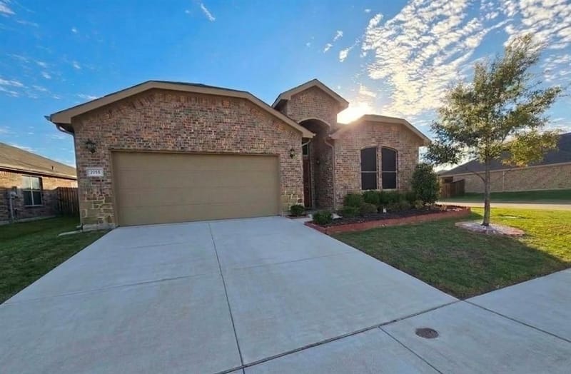 9265 Flying Eagle Lane, Fort Worth TX 76131