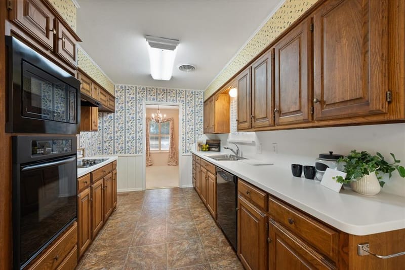 7313 Madeira Drive, Fort Worth TX 76112 - Photo 12